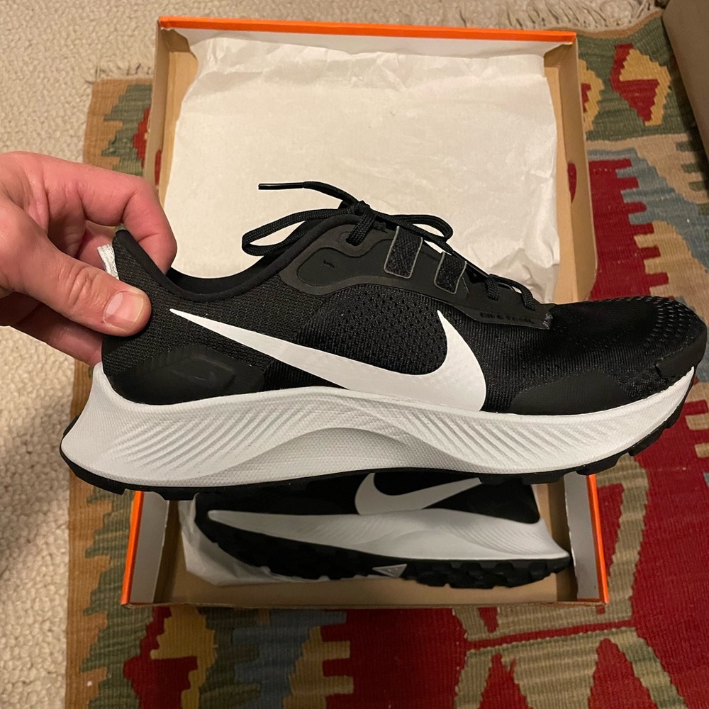 Nike Pegasus Trail 3, 10.5, Black/White